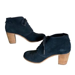 TOMS black suede ankle boots 7.5W